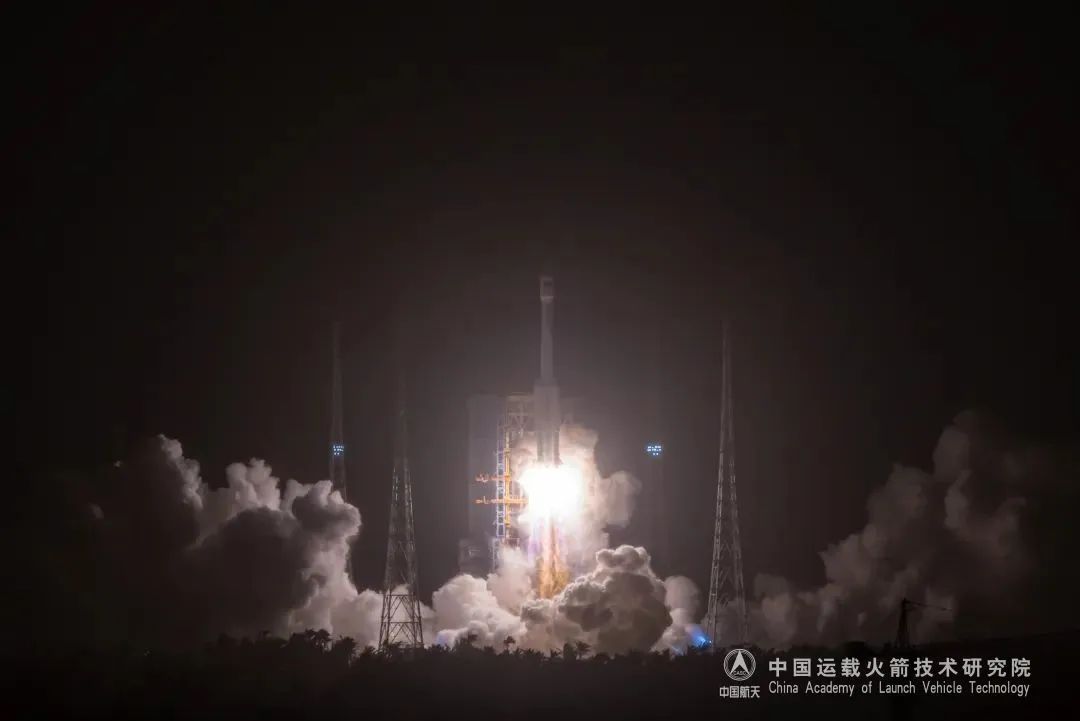 长征七号改运载火箭成功发射通信技术试验卫星十六号
